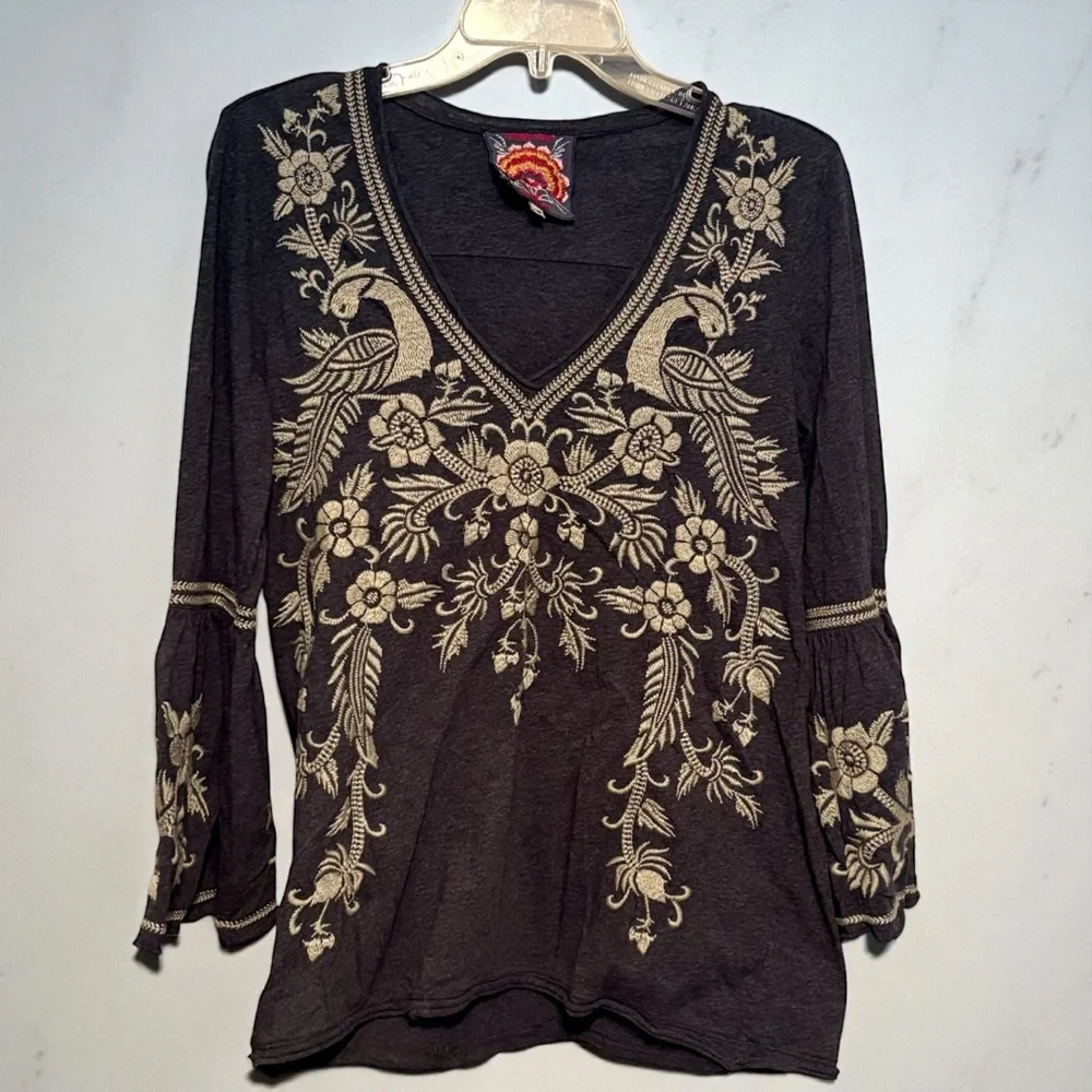 Johnny Was V-Neck Top Gray Cream Bird Embroidery Bell Sleeves Small - Picture 1 of 4
